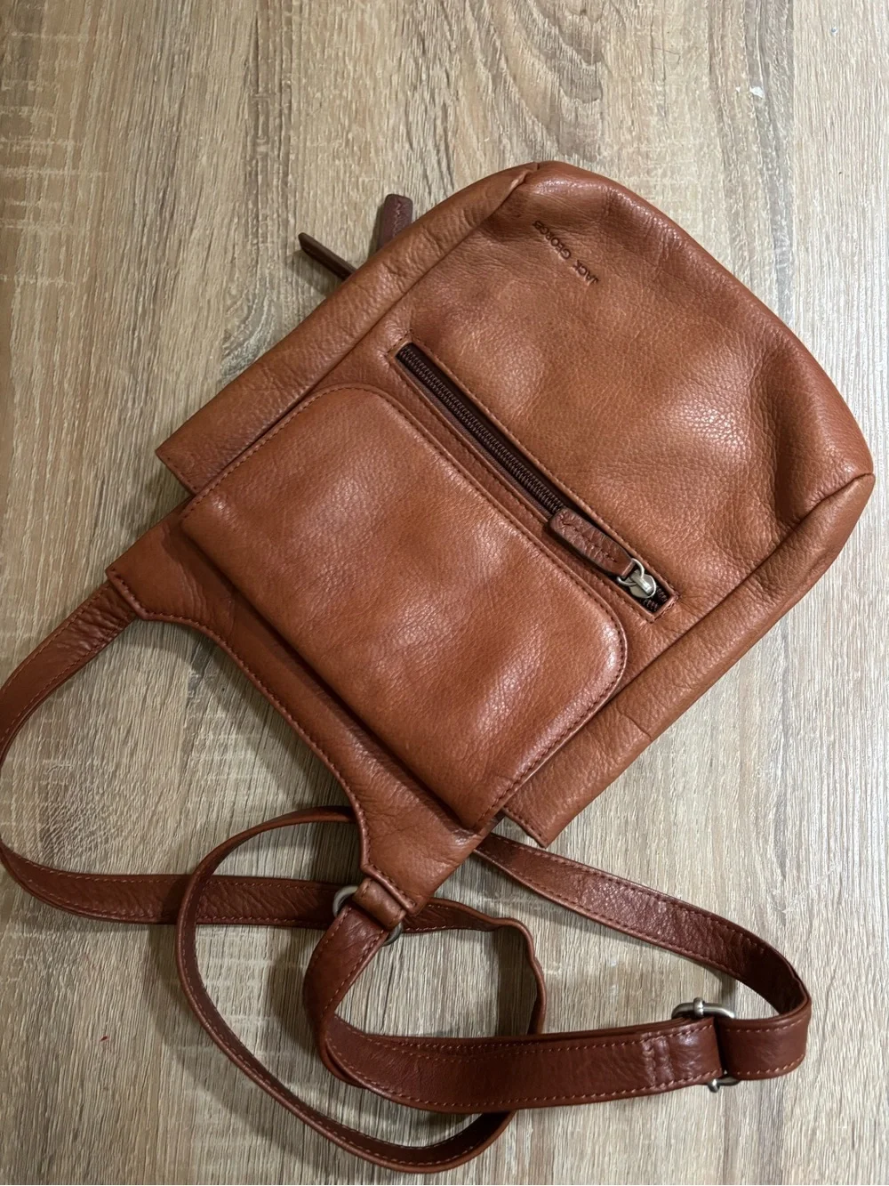 NWOT Women's Jack George Slim Crossbody in Honey Leather with Front Zip Pocket